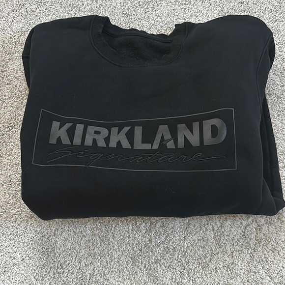 Kirkland Signature Black Crewneck Sweatshirt - Picture 1 of 2